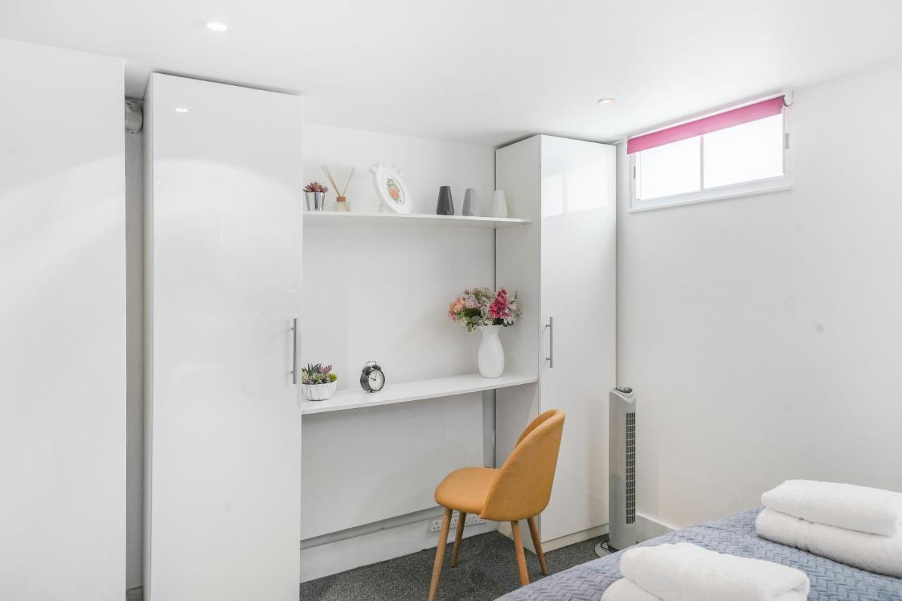 Spacious 2 Bedroom Apartment In Camden ロンドン エクステリア 写真